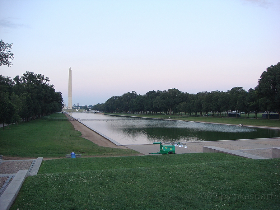 Washington DC [2009 July 03] 219.JPG - Scenes from The Lincoln Memorial